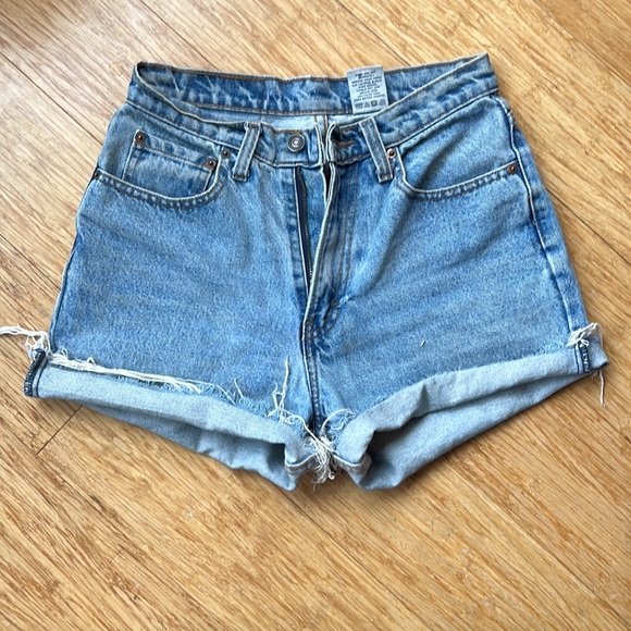 Vintage Denim Shorts! - Picture 7 of 8